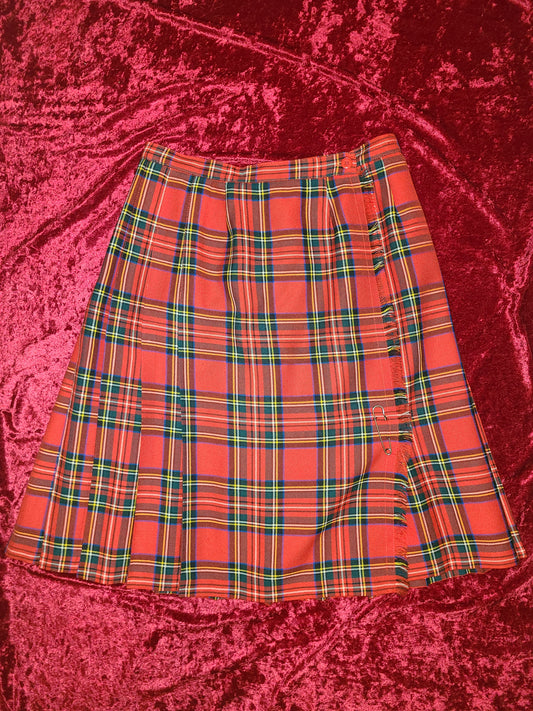 100% Wool Red Tartan Kilt with Gunmetal Pin.