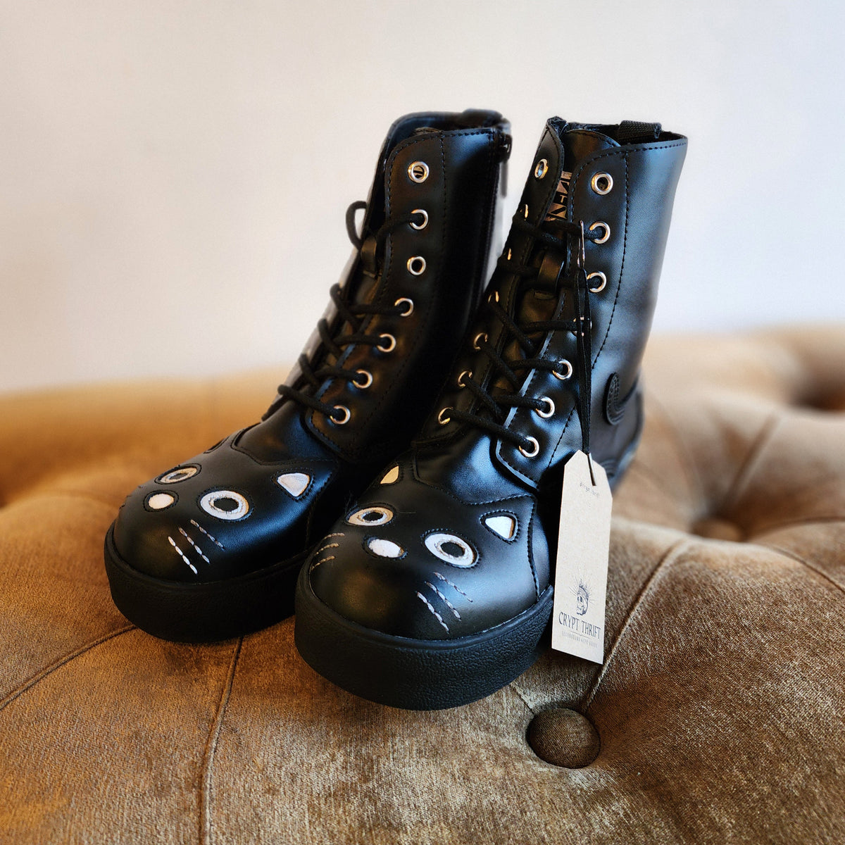TUK Kitty sneaker boots, Size 9 Women's