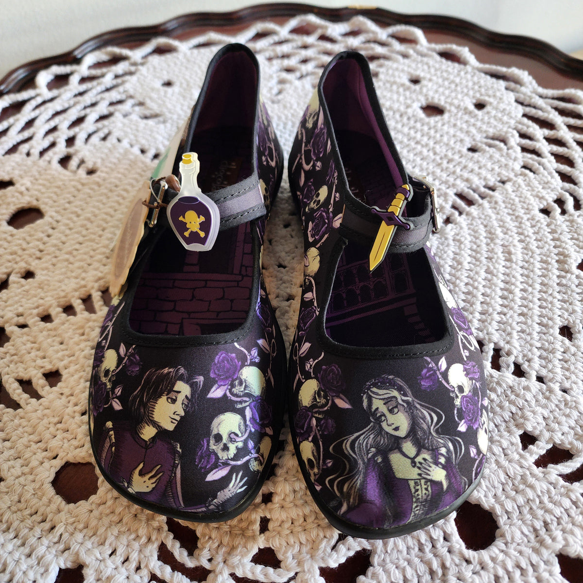 Hot Chocolate Poison Flats, Size 5